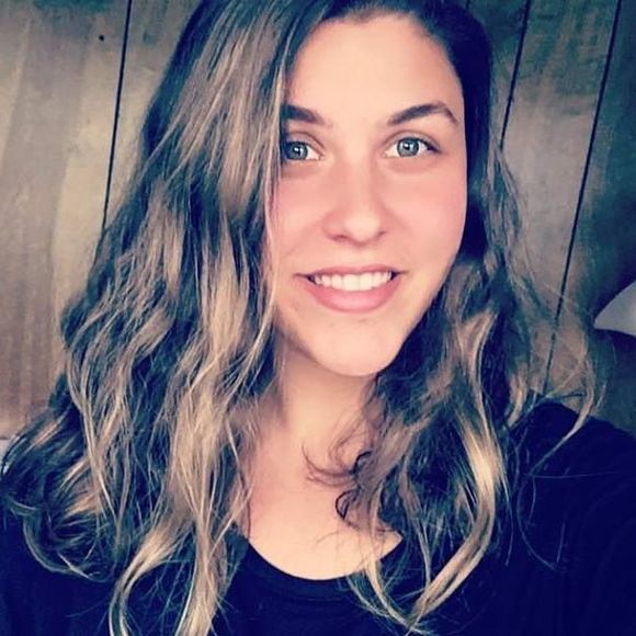 Meet your Posher, Melissa - Picture 1 of 1